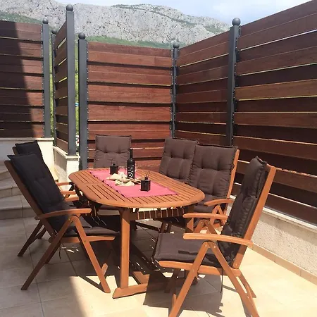 Holiday Harmony * Žrnovnica