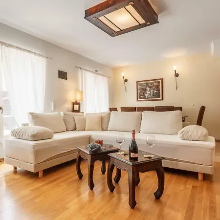 Ferienhaus Holiday Harmony Žrnovnica